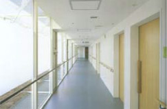 個室と2人部屋前の廊下